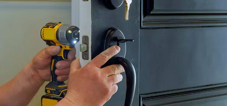 Locksmith Emergency Service Golden Glades